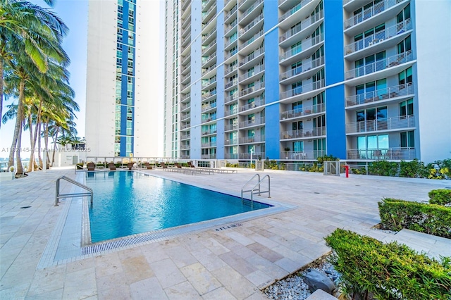 325 S Biscayne Blvd Unit 2515, Miami, FL 33131 - community pool featuring a patio