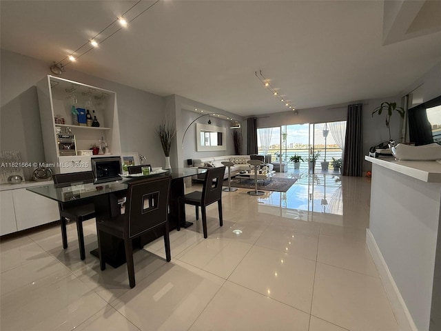 471 Ives Dairy Rd Unit 206-3, Miami, FL 33179 - photo 2