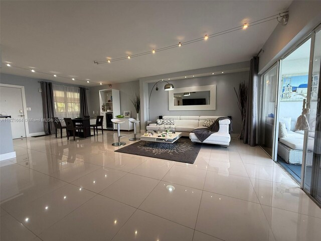 471 Ives Dairy Rd Unit 206-3, Miami, FL 33179 - photo 3