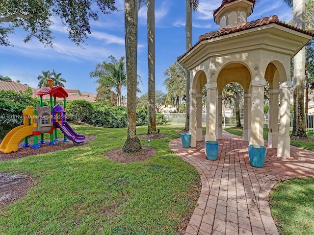 1968 NW 79th Way, Pembroke Pines, FL 33024 - view of grassy yard