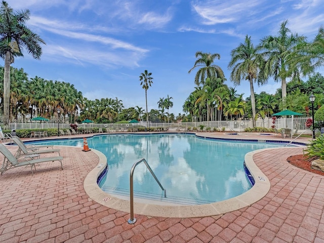 1968 NW 79th Way, Pembroke Pines, FL 33024 - community pool with a patio area