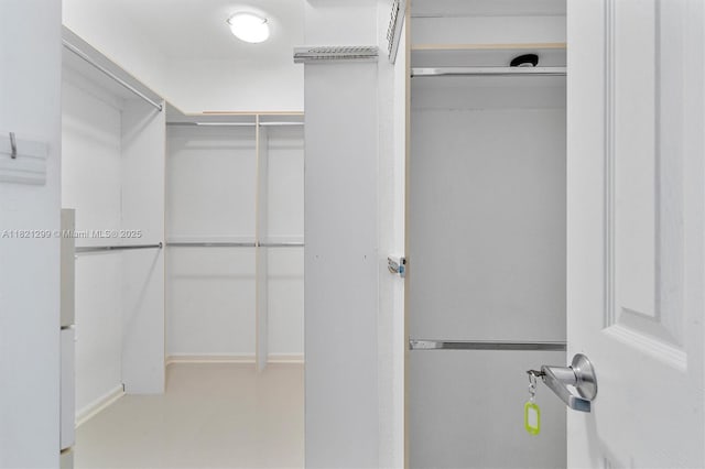 1382 Harbor Vw W, Hollywood, FL 33019 - view of walk in closet