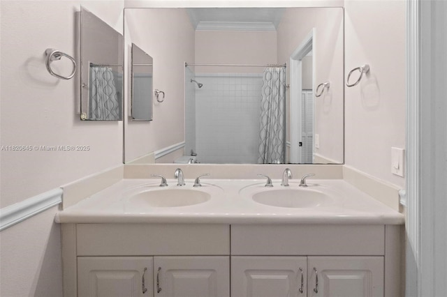 542 Penta Ct, Weston, FL 33327 - bathroom featuring double vanity, crown molding, and curtained shower