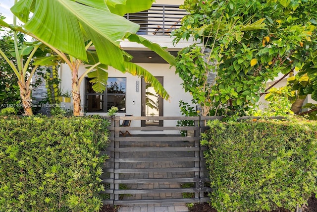 8217 NW 46th St, Doral, FL 33166 - property entrance with stucco siding