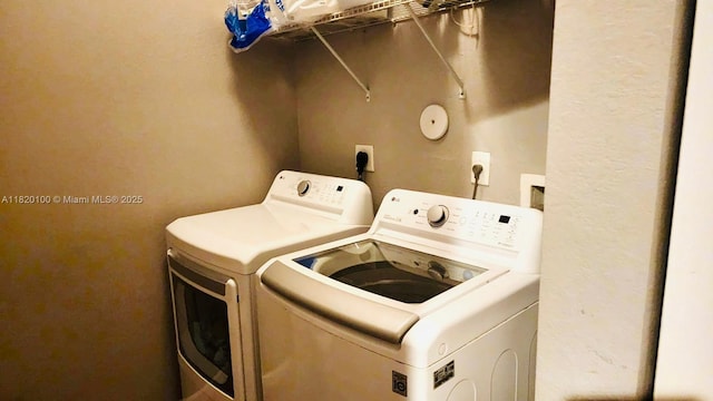 2190 SE 2nd St, Homestead, FL 33033 - washroom featuring washer and dryer