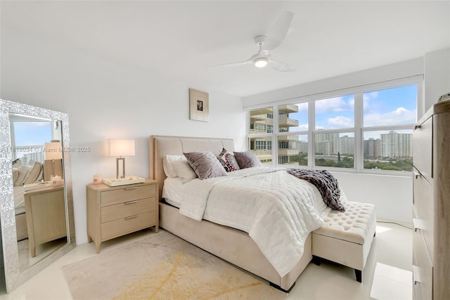 3200 NE 36th St Unit 1221, Fort Lauderdale, FL 33308 - bedroom featuring multiple windows, a ceiling fan, and a city view
