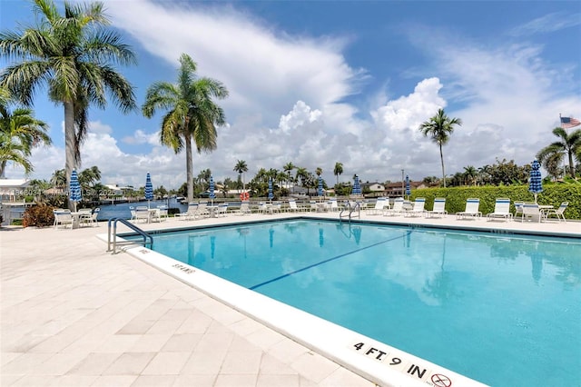 3200 NE 36th St Unit 1221, Fort Lauderdale, FL 33308 - community pool with a patio