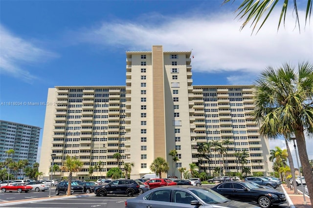 3200 NE 36th St Unit 1221, Fort Lauderdale, FL 33308 - view of apartment building / complex with uncovered parking