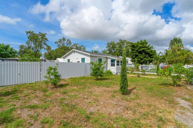 2330 NW 94th St, Miami, FL 33147 - photo 31