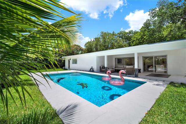 14625 SW 83rd Pl, Palmetto Bay, FL 33158 - swimming pool with a patio and outdoor lounge area