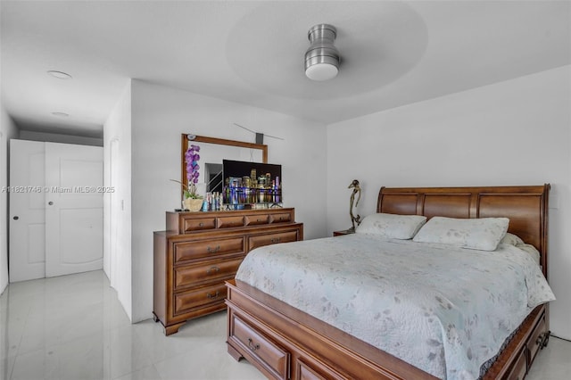 7100 Mcclellan St, Hollywood, FL 33024 - bedroom with light tile patterned flooring and a ceiling fan