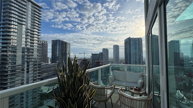 41 SE 5th St Unit 1716, Miami, FL 33131 - balcony featuring a city view
