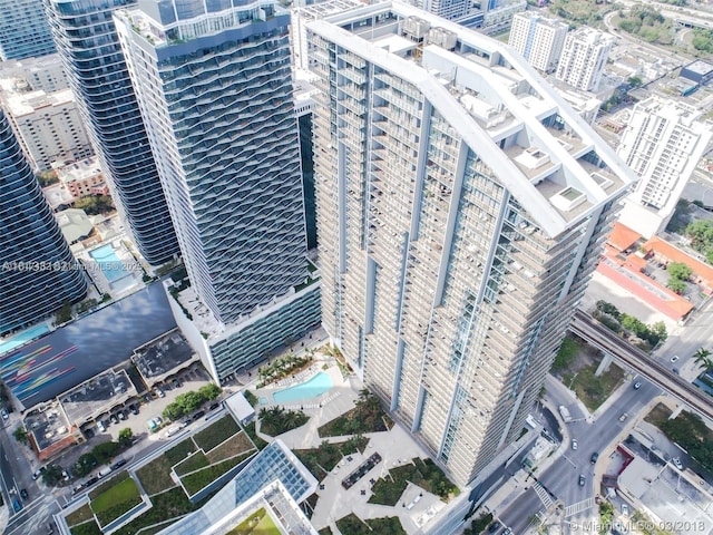 88 SW 7th St Unit 2209, Miami, FL 33130 - view of urban area featuring a pool