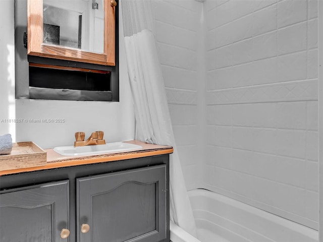 107 Central Ave, Delray Beach, FL 33483 - bathroom with vanity and shower / bathtub combination with curtain