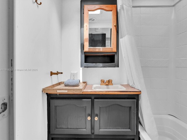 107 Central Ave, Delray Beach, FL 33483 - full bath with vanity and shower / bathtub combination with curtain