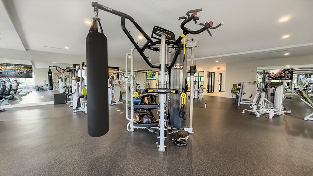 8885 NW 100th Pl, Doral, FL 33178 - gym with recessed lighting