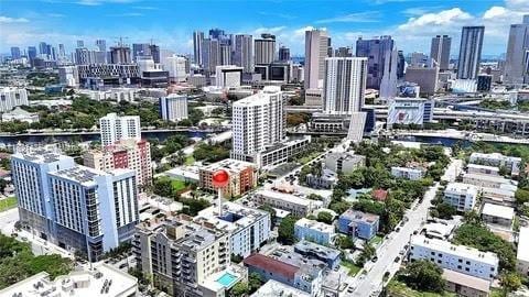 546 SW 1st St Unit 501, Miami, FL 33130 - view of city skyline
