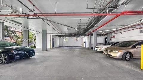 546 SW 1st St Unit 501, Miami, FL 33130 - view of parking garage