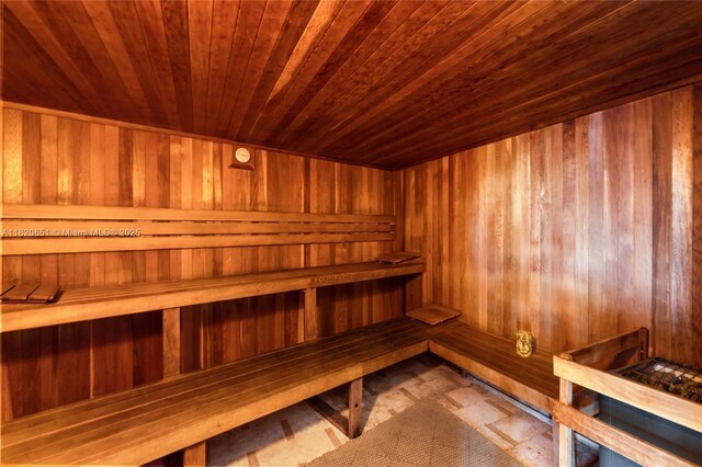 31 SE 5th St Unit 707, Miami, FL 33131 - photo 38
