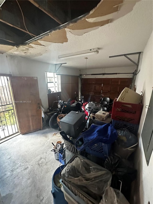 7535 W 5th Ct, Hialeah, FL 33014 - view of garage