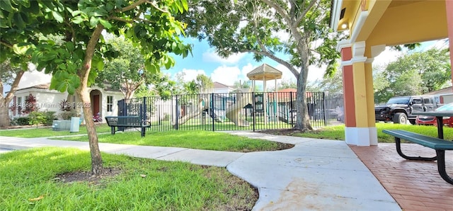 975 NE 42nd Pl, Homestead, FL 33033 - view of play area