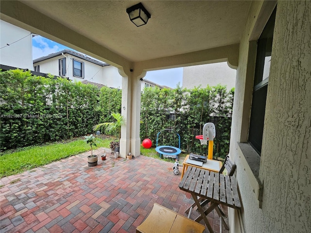 3238 W 96th Pl, Hialeah, FL 33018 - view of patio