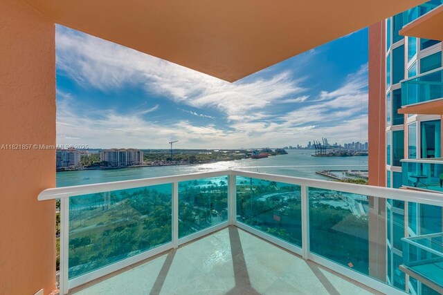 300 S Pointe Dr Unit 1602, Miami Beach, FL 33139 - balcony featuring a view of city and a water view