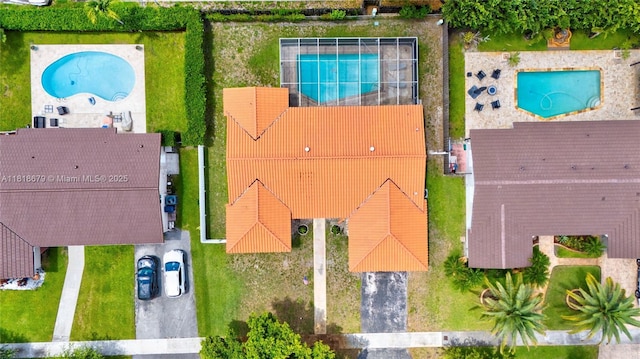 6736 Orchid Dr, Miami Lakes, FL 33014 - bird's eye view of a pool area