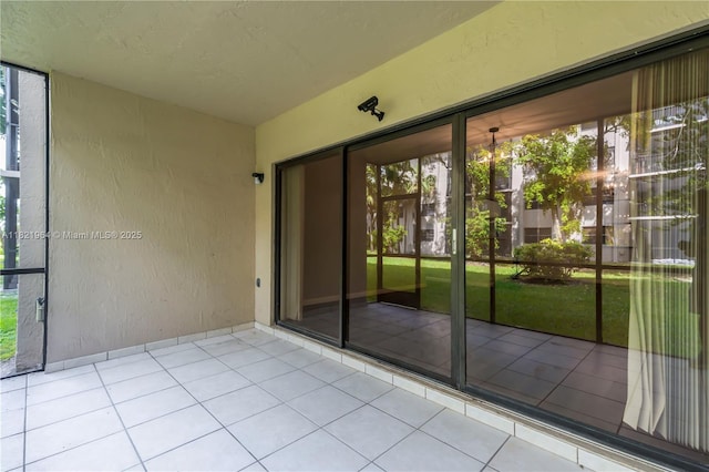 511 Ives Dairy Rd Unit 104-6, Miami, FL 33179 - view of unfurnished sunroom