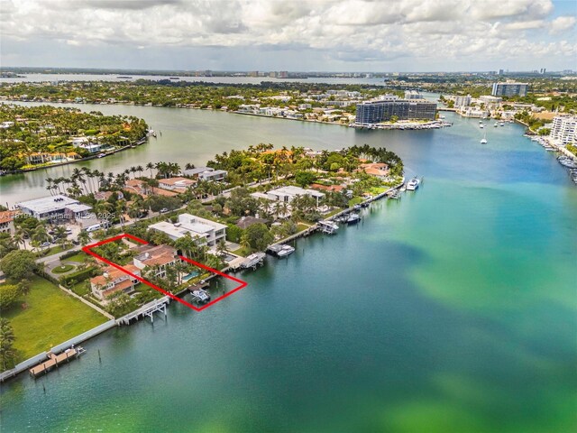 6535 Allison Rd, Miami Beach, FL 33141 - aerial overview of property's location featuring a large body of water and property boundaries highlighted