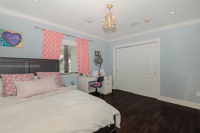 6535 Allison Rd, Miami Beach, FL 33141 - bedroom featuring crown molding, wood finished floors, a chandelier, a closet, and recessed lighting