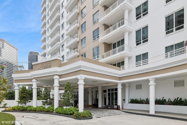 801 Brickell Key Blvd Unit 2202, Miami, FL 33131 - view of apartment building / complex