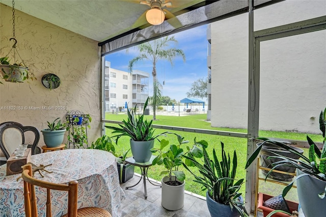 7502 NW 30th Pl Unit 112, Sunrise, FL 33313 - sunroom / solarium featuring a ceiling fan