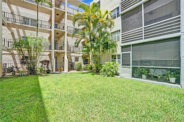 7502 NW 30th Pl Unit 112, Sunrise, FL 33313 - view of grassy yard