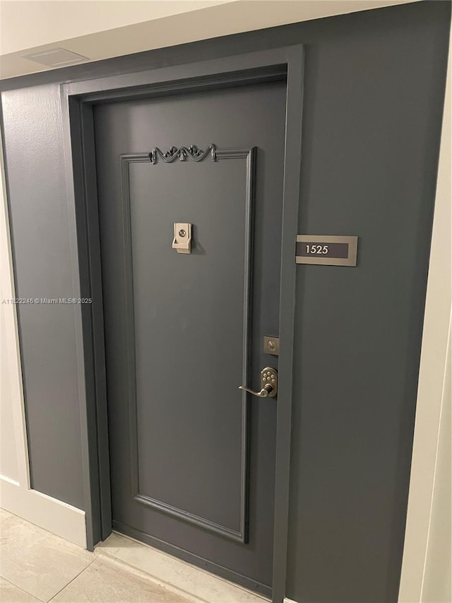 6039 Collins Ave Unit 1525, Miami Beach, FL 33140 - property entrance