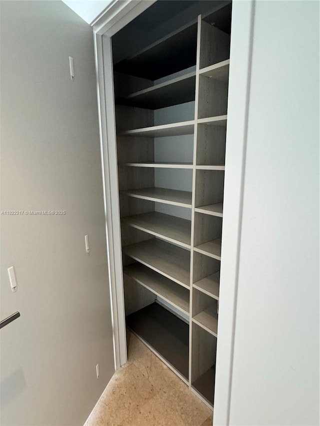 88 SW 7th St Unit 3012, Miami, FL 33130 - view of closet