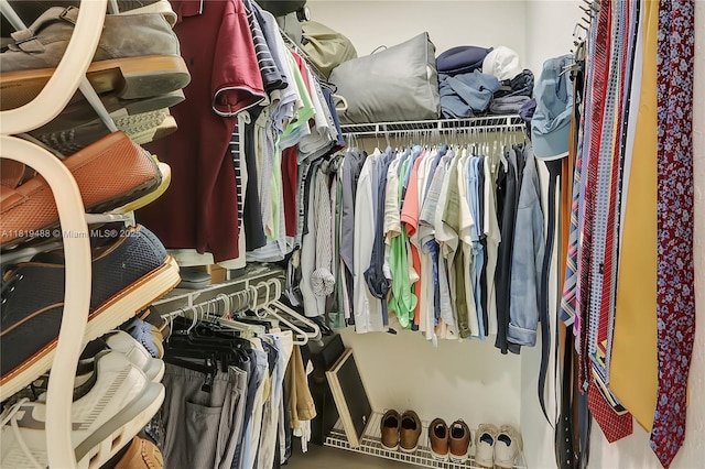 8902 NW 178th Ln, Hialeah, FL 33018 - view of walk in closet