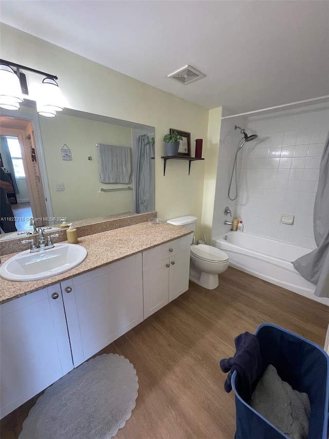 117 NW 42nd Ave Unit 1506, Miami, FL 33126 - full bath featuring shower / tub combo, vanity, and wood finished floors