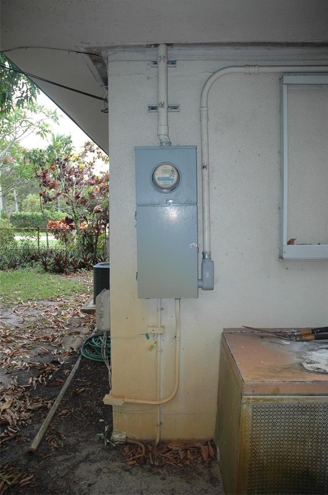 12385 NW 4th Ave, North Miami, FL 33168 - exterior view of stucco siding