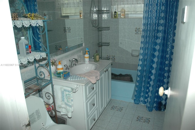 12385 NW 4th Ave, North Miami, FL 33168 - full bath with tile patterned flooring, vanity, and shower / tub combo with curtain