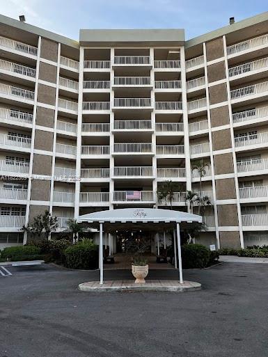 3090 N Course Dr Unit 807, Pompano Beach, FL 33069 - photo 1