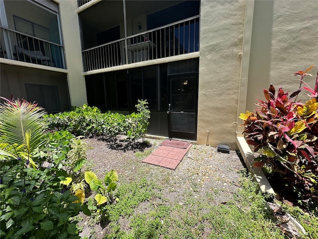 5160 Las Verdes Cir Unit 103, Delray Beach, FL 33484 - entrance to property with stucco siding