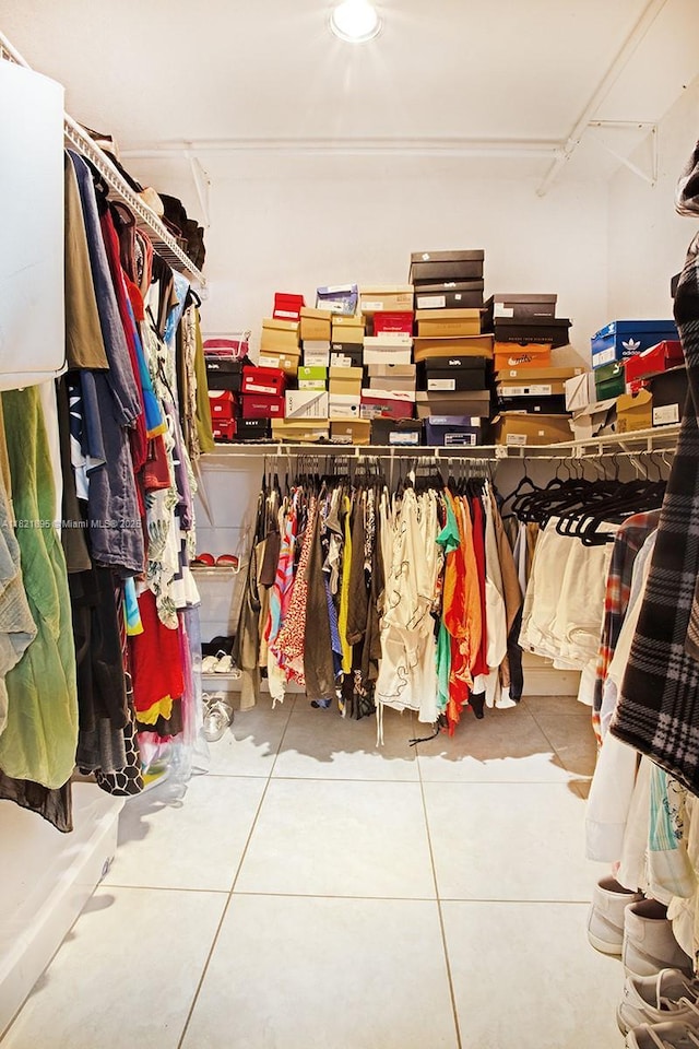 3430 NW 16th St, Miami, FL 33125 - walk in closet featuring tile patterned floors