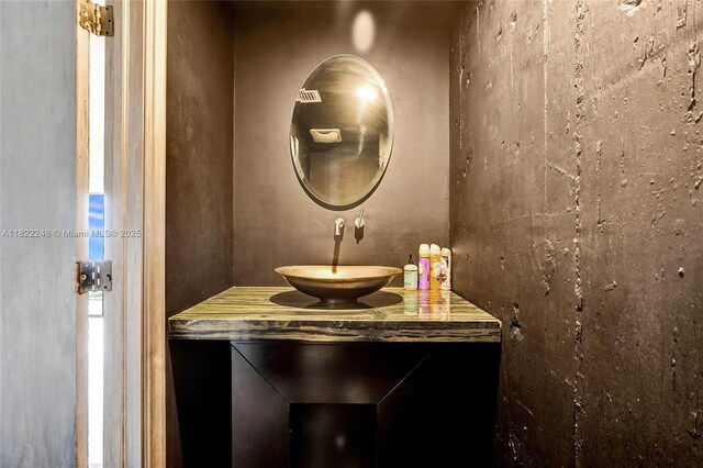 780 NE 69th St Unit T-1A, Miami, FL 33138 - bathroom featuring vanity