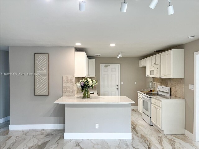 1010 NE 24th St, Pompano Beach, FL 33064 - photo 5