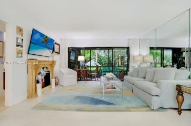4650 Kittiwake Ct Unit 4650, Boynton Beach, FL 33436 - view of living room