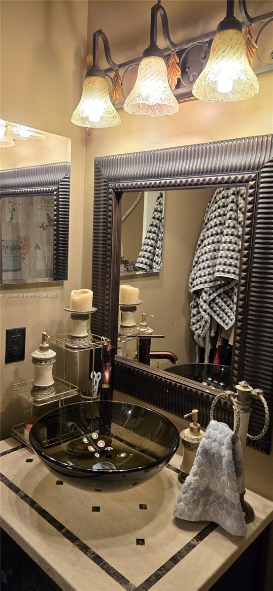 9750 NW 14th St Unit 30-5, Coral Springs, FL 33071 - bathroom view of vanity