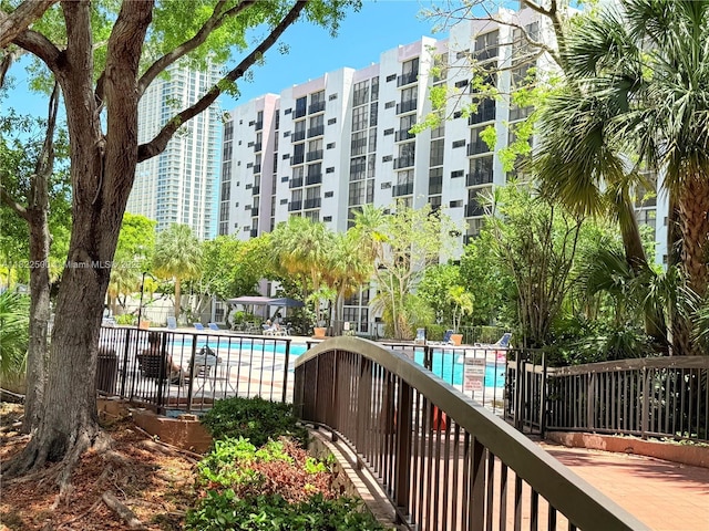 16909 N Bay Rd Unit 116, Sunny Isles Beach, FL 33160 - view of property's community featuring a swimming pool