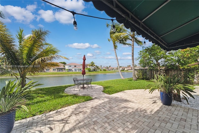11018 NW 47th Ter, Doral, FL 33178 - view of patio / terrace with a water view and a residential view