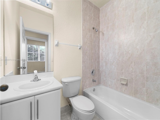 2590 SE 14th St, Homestead, FL 33035 - full bath featuring vanity and bathing tub / shower combination